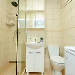Chmielna - 250m Od Zlotych Tarasow, 350m Od Dworca Centralnego - Wifi - Smart Tv 55 Cali - Better