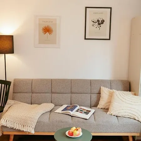 Chmielna - 250m Od Zlotych Tarasow, 350m Od Dworca Centralnego - Wifi - Smart Tv 55 Cali - Better Warschau