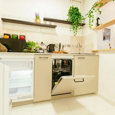 Apartment Chmielna - 250m Od Zlotych Tarasow, 350m Od Dworca Centralnego - Wifi - Smart Tv 55 Cali - Better Warschau