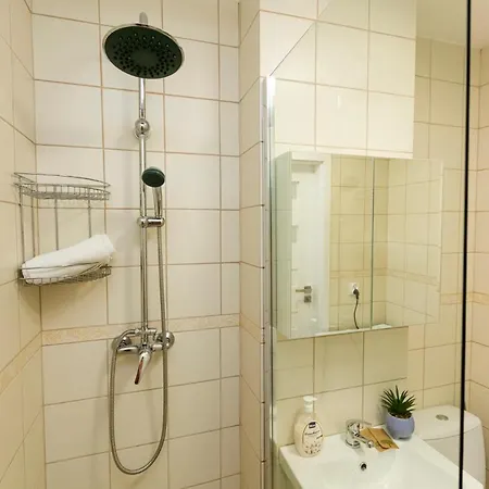 Chmielna - 250m Od Zlotych Tarasow, 350m Od Dworca Centralnego - Wifi - Smart Tv 55 Cali - Better Apartmán