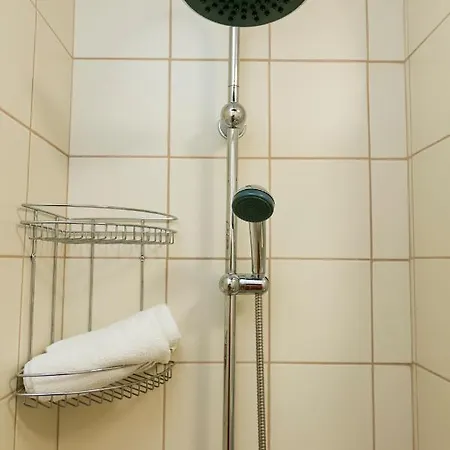 Chmielna - 250m Od Zlotych Tarasow, 350m Od Dworca Centralnego - Wifi - Smart Tv 55 Cali - Better Варшава