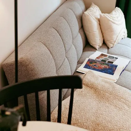 Chmielna - 250m Od Zlotych Tarasow, 350m Od Dworca Centralnego - Wifi - Smart Tv 55 Cali - Better * Варшава