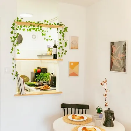Chmielna - 250m Od Zlotych Tarasow, 350m Od Dworca Centralnego - Wifi - Smart Tv 55 Cali - Better Apartmán