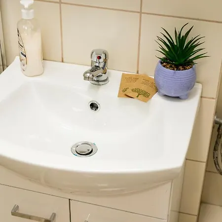 Chmielna - 250m Od Zlotych Tarasow, 350m Od Dworca Centralnego - Wifi - Smart Tv 55 Cali - Better Varsovie