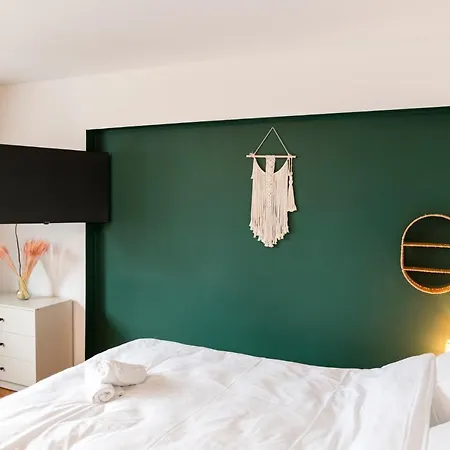 Appartamento Chmielna - 250m Od Zlotych Tarasow, 350m Od Dworca Centralnego - Wifi - Smart Tv 55 Cali - Better *